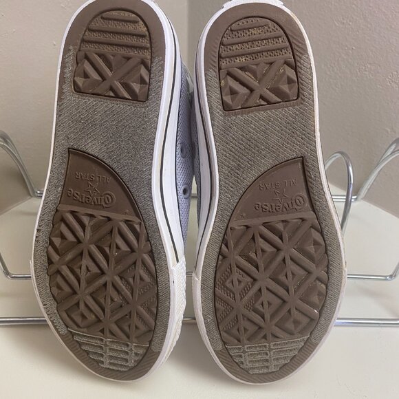 Lot of 2 pairs of Converse Chuck Taylor All-Star Mid-Top Sneakers - Youth Size 2 - Picture 5 of 9